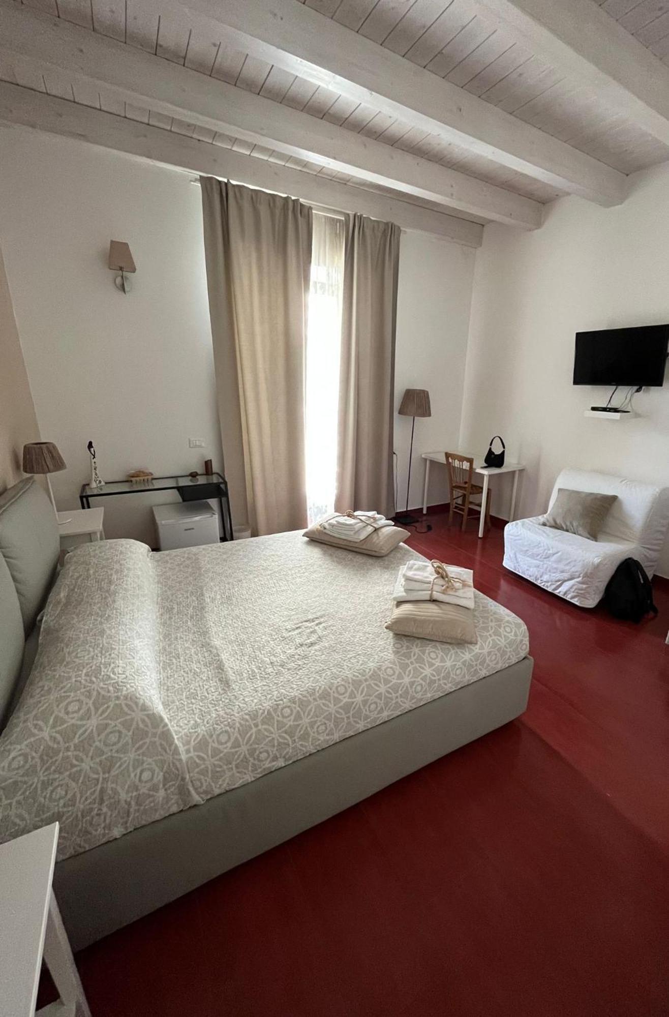 Yhomisus Bed and Breakfast Comiso Eksteriør billede