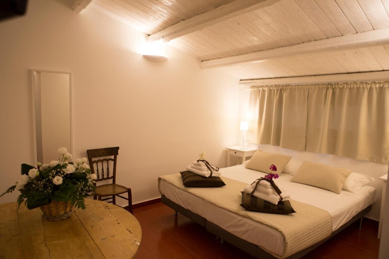 Yhomisus Bed and Breakfast Comiso Eksteriør billede